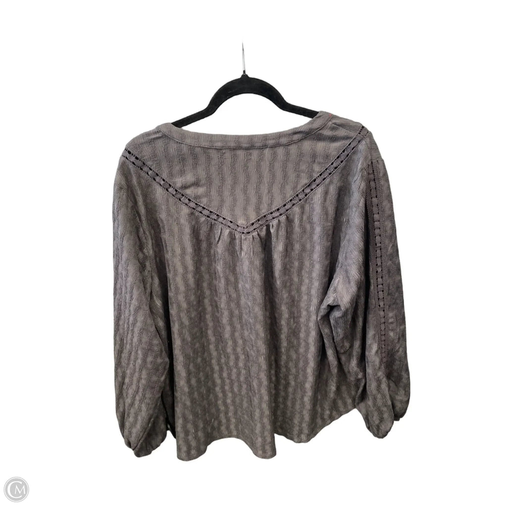 Top Long Sleeve By Maurices In Grey, Size: 2x