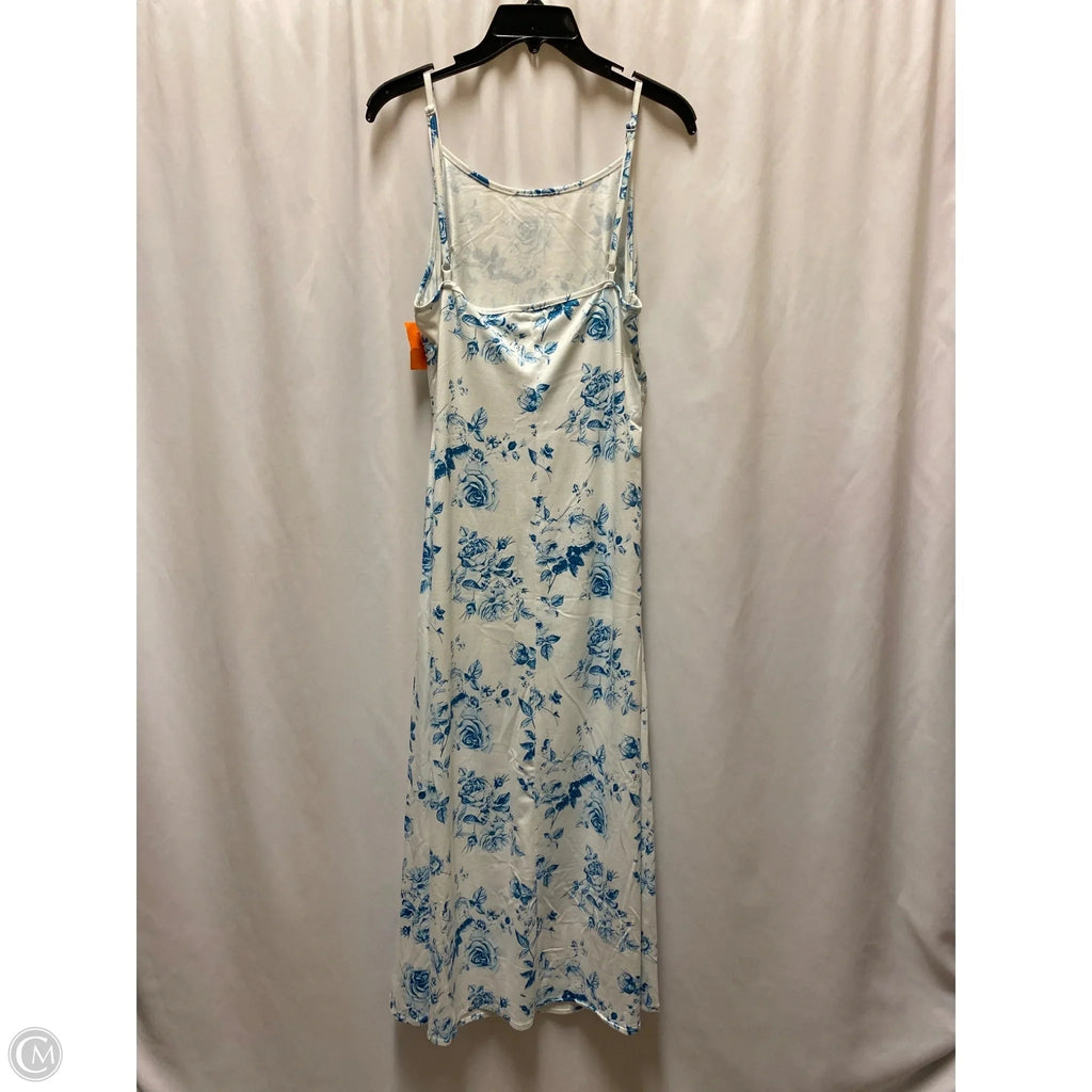 Dress Casual Maxi By Clothes Mentor In White, Size: M