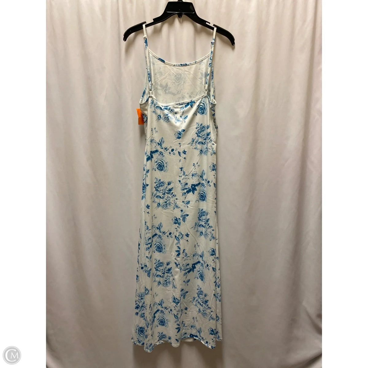 Dress Casual Maxi By Clothes Mentor In White, Size: M