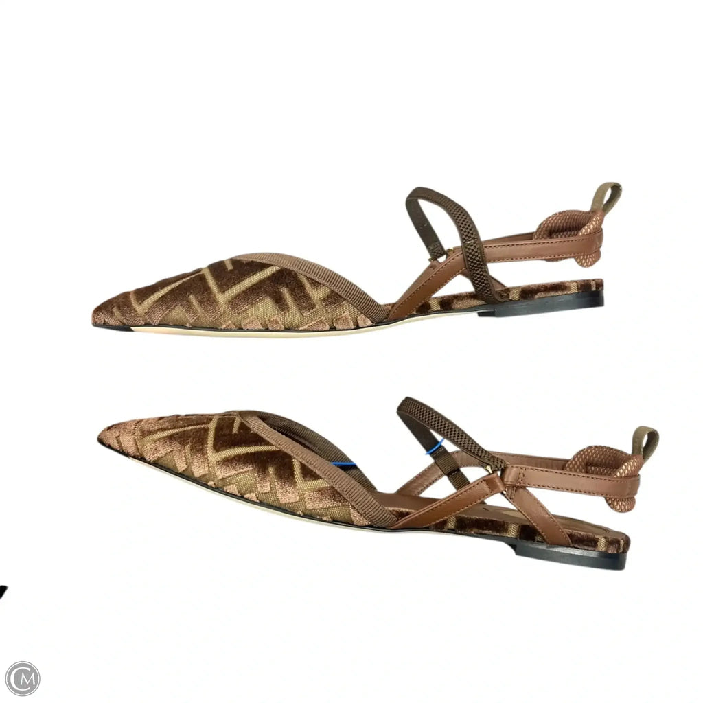 Shoes Luxury Designer By Fendi In Taupe, Size: 8.5