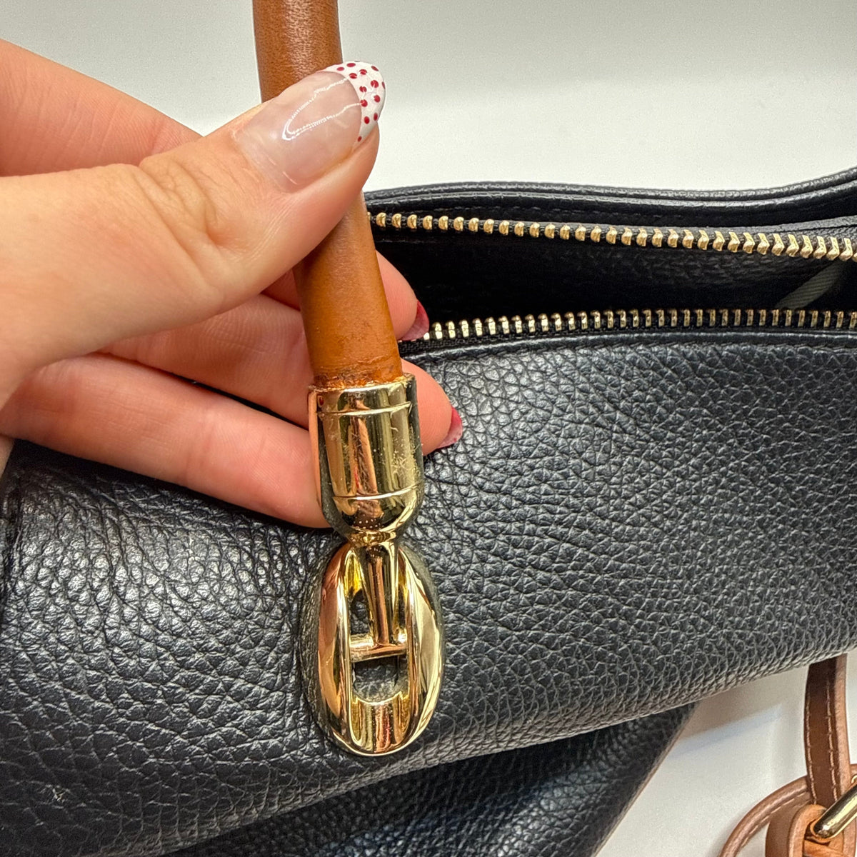 Handbag Leather By Valentina, Size: Medium