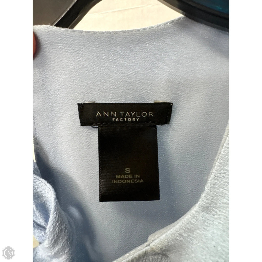 Top Sleeveless By Ann Taylor In Blue, Size: S