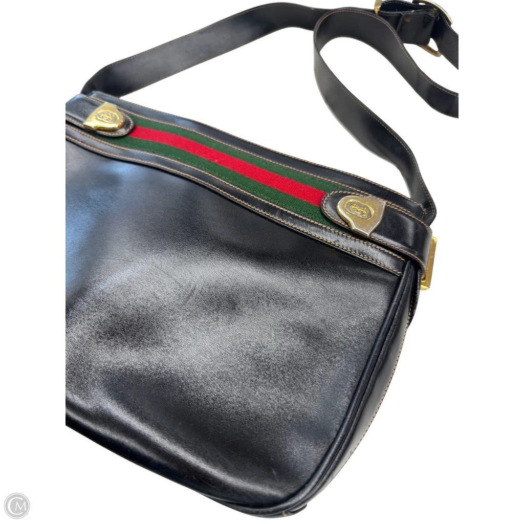 Handbag Luxury Designer By Gucci, Size: Medium