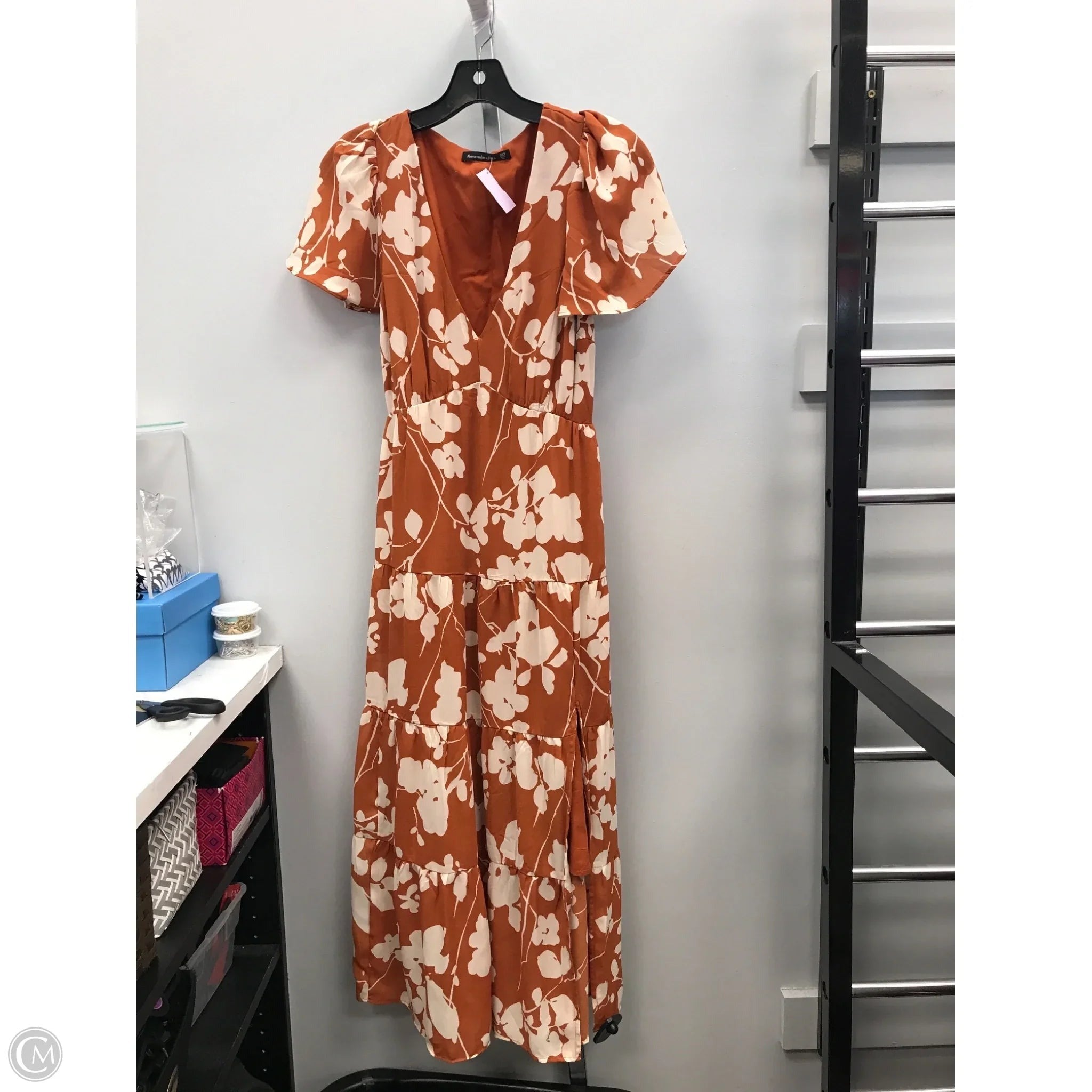 Dress Casual Midi By Abercrombie And Fitch In Orange & White, Size: Xs
