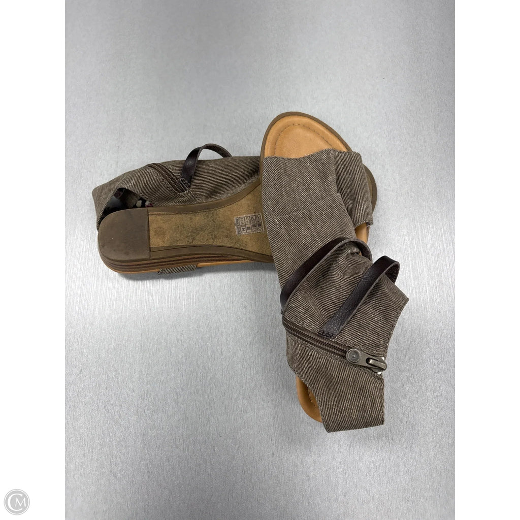 Sandals Flats By Blowfish In Taupe, Size: 9.5