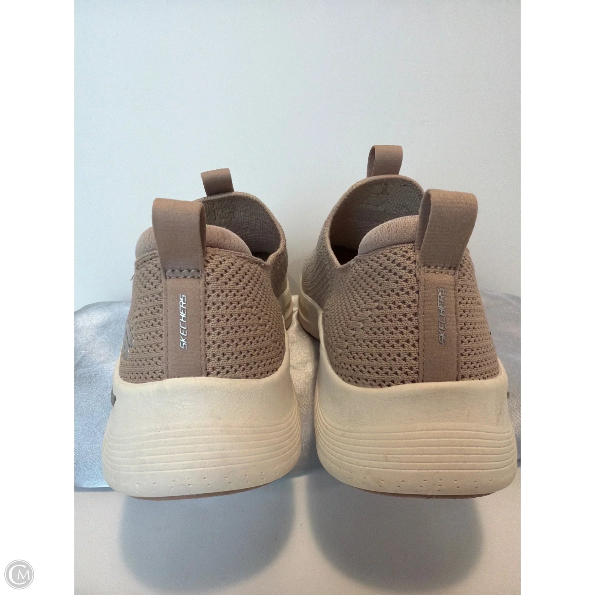 Shoes Athletic By Skechers In Beige, Size: 10