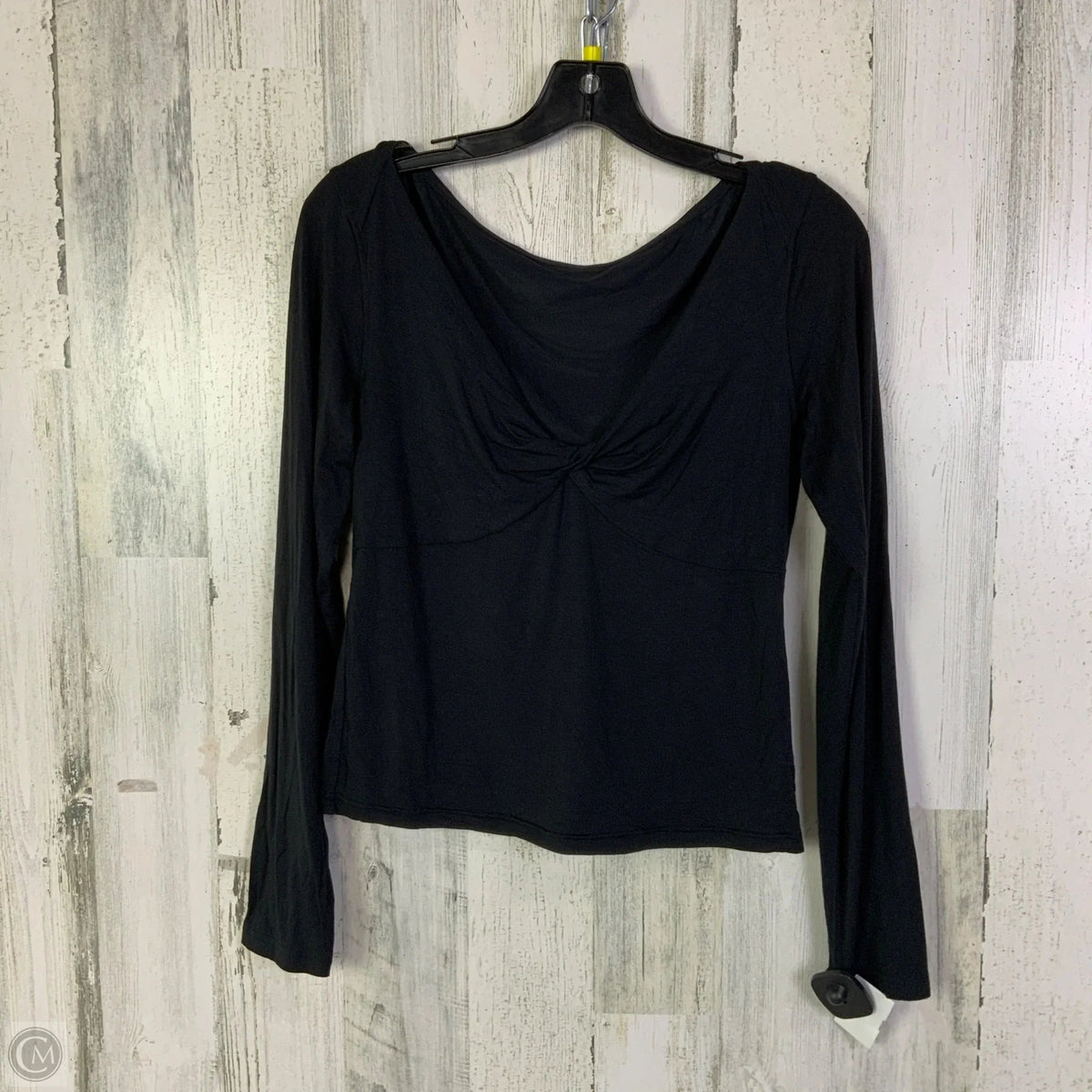Athletic Top Long Sleeve Crewneck By Lululemon In Black, Size: M