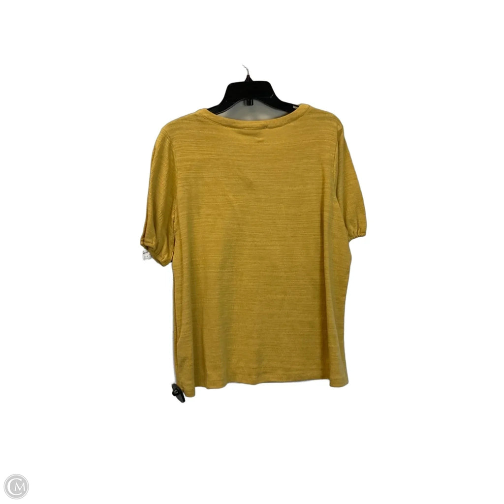 Top Short Sleeve By Cable And Gauge In Yellow, Size: 1x