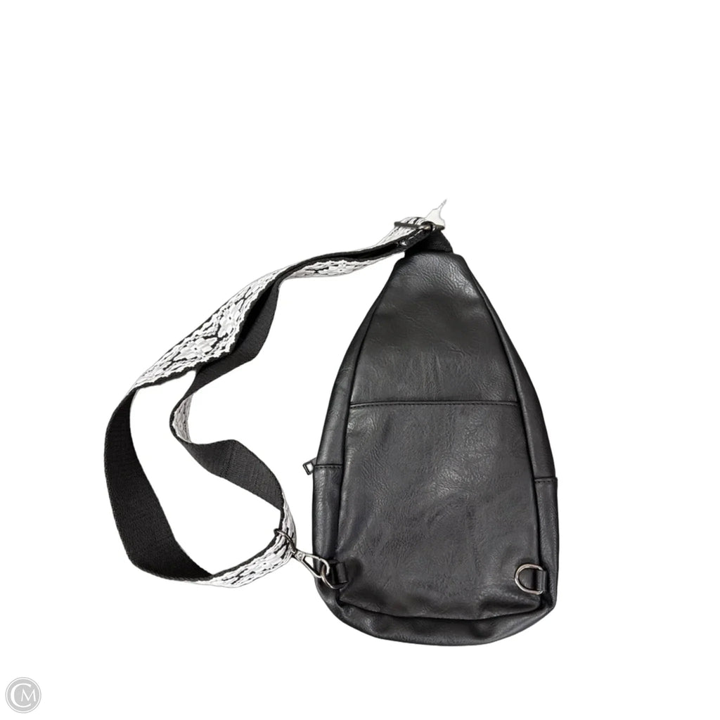 Crossbody By Clothes Mentor, Size: Medium