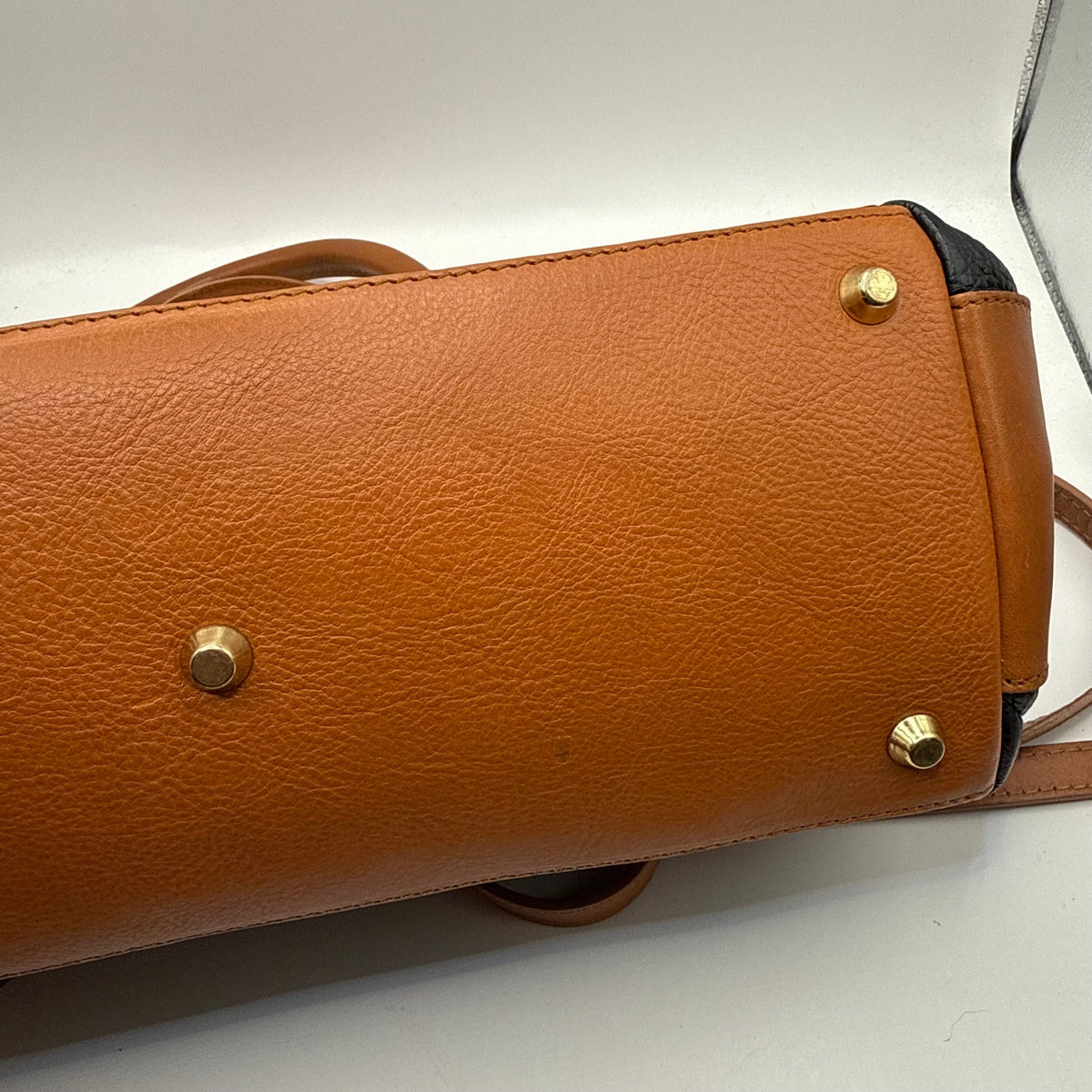 Handbag Leather By Valentina, Size: Medium