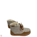 Boots Ankle Flats By Minnetonka In Cream, Size: 9