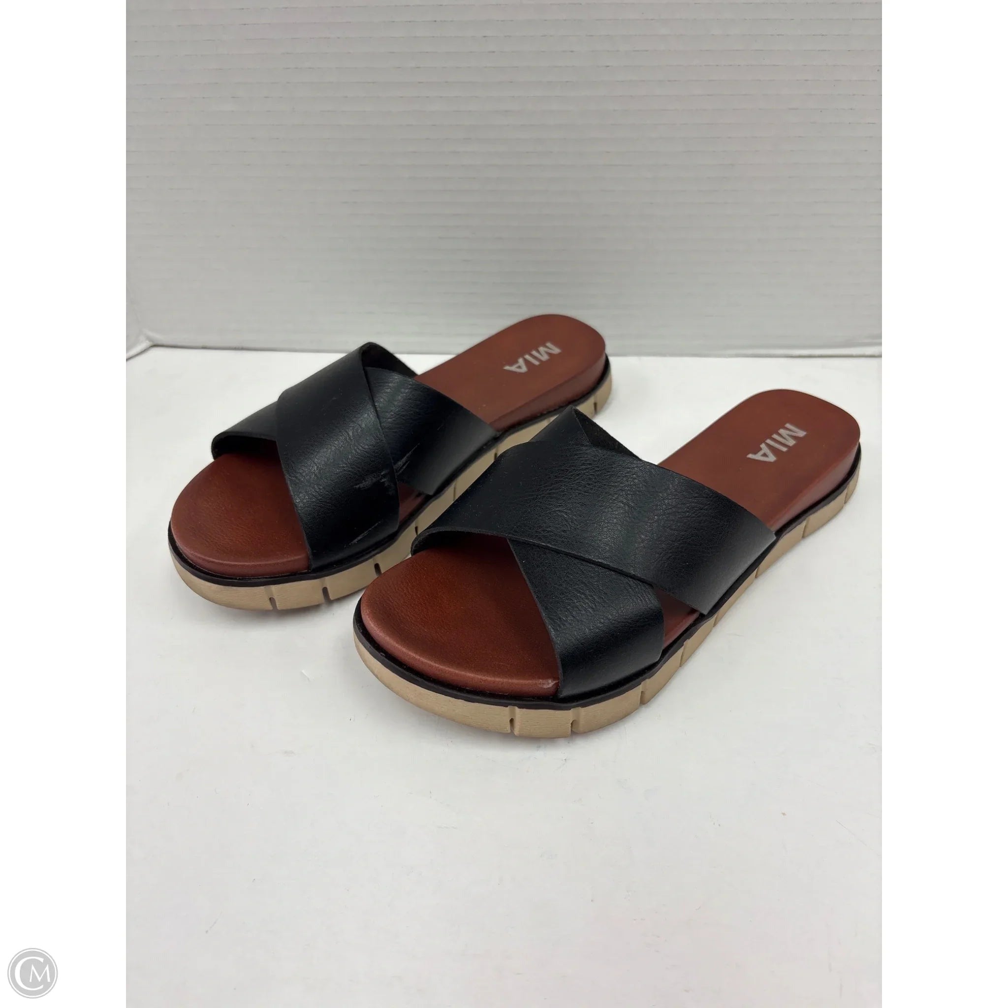 Sandals Flats By Mia In Black, Size: 8