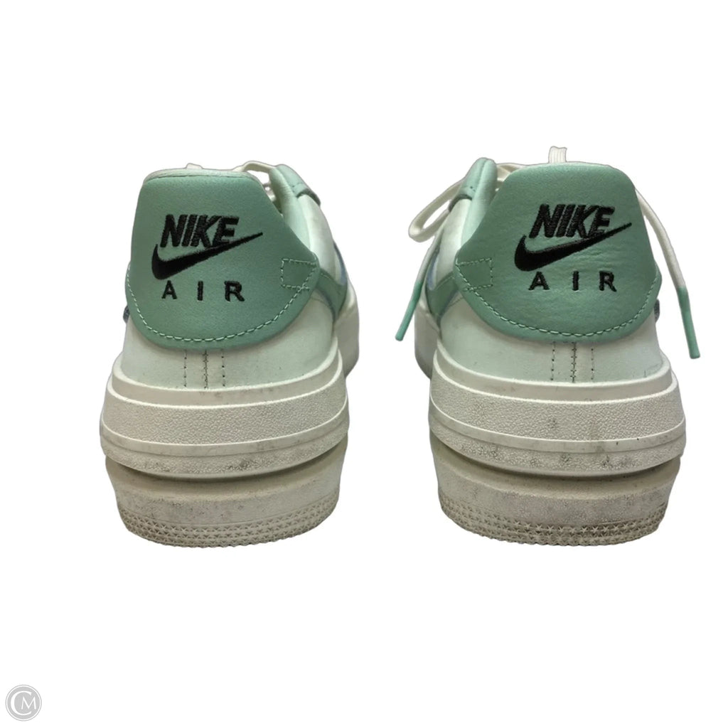 Shoes Sneakers By Nike In Green & White, Size: 8