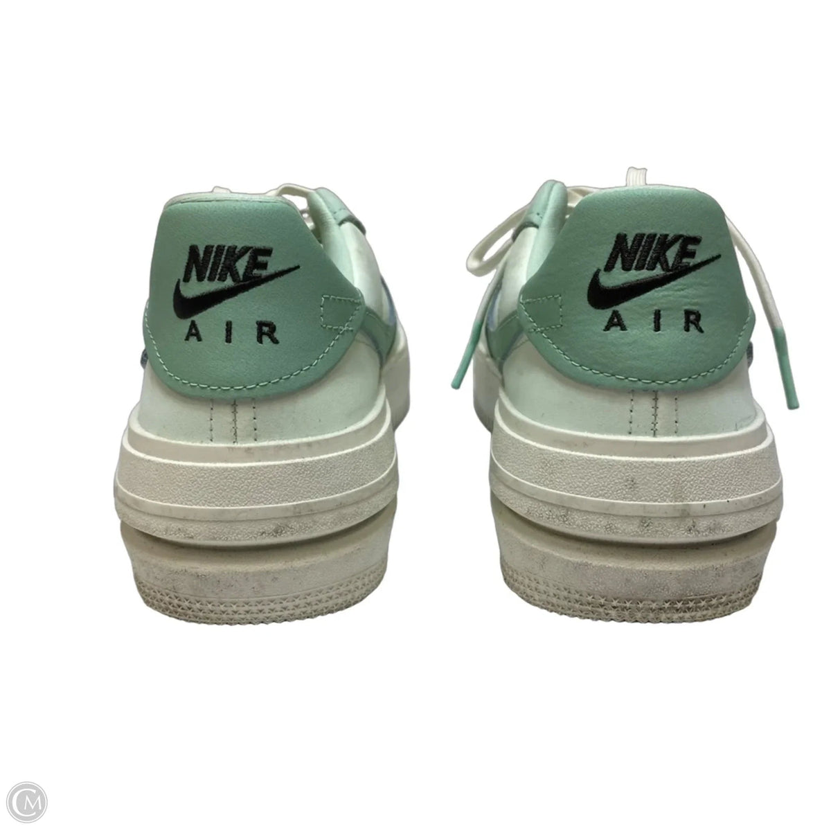 Shoes Sneakers By Nike In Green & White, Size: 8