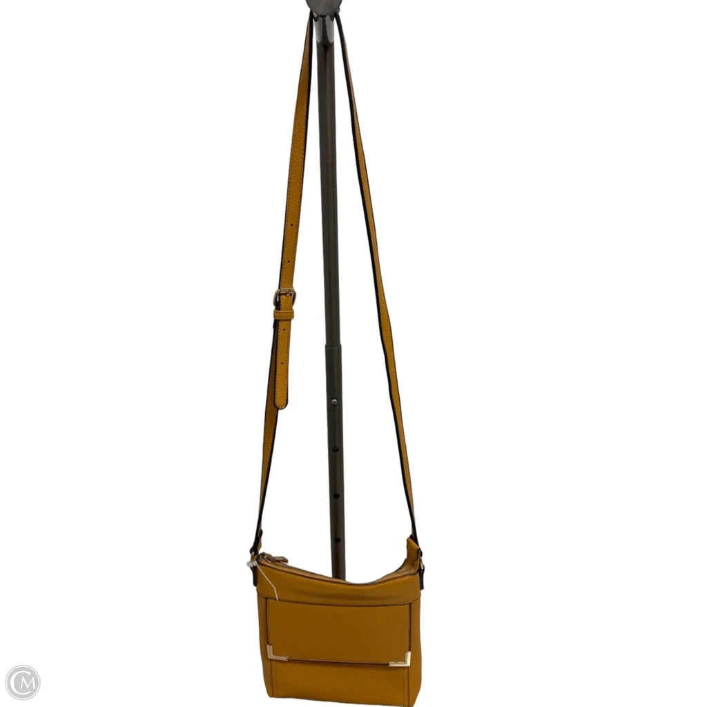 Crossbody By Clothes Mentor, Size: Medium