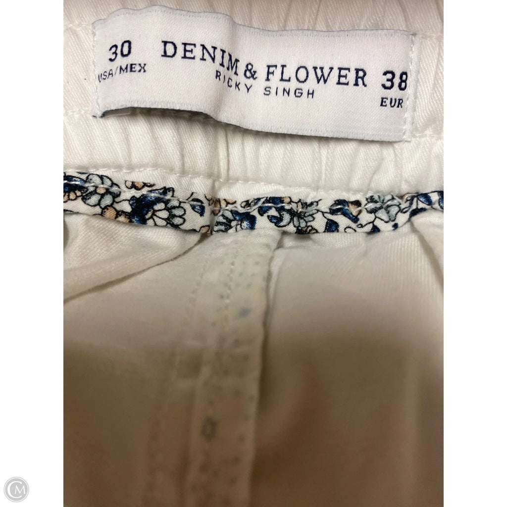 Shorts By Clothes Mentor In White, Size: 10