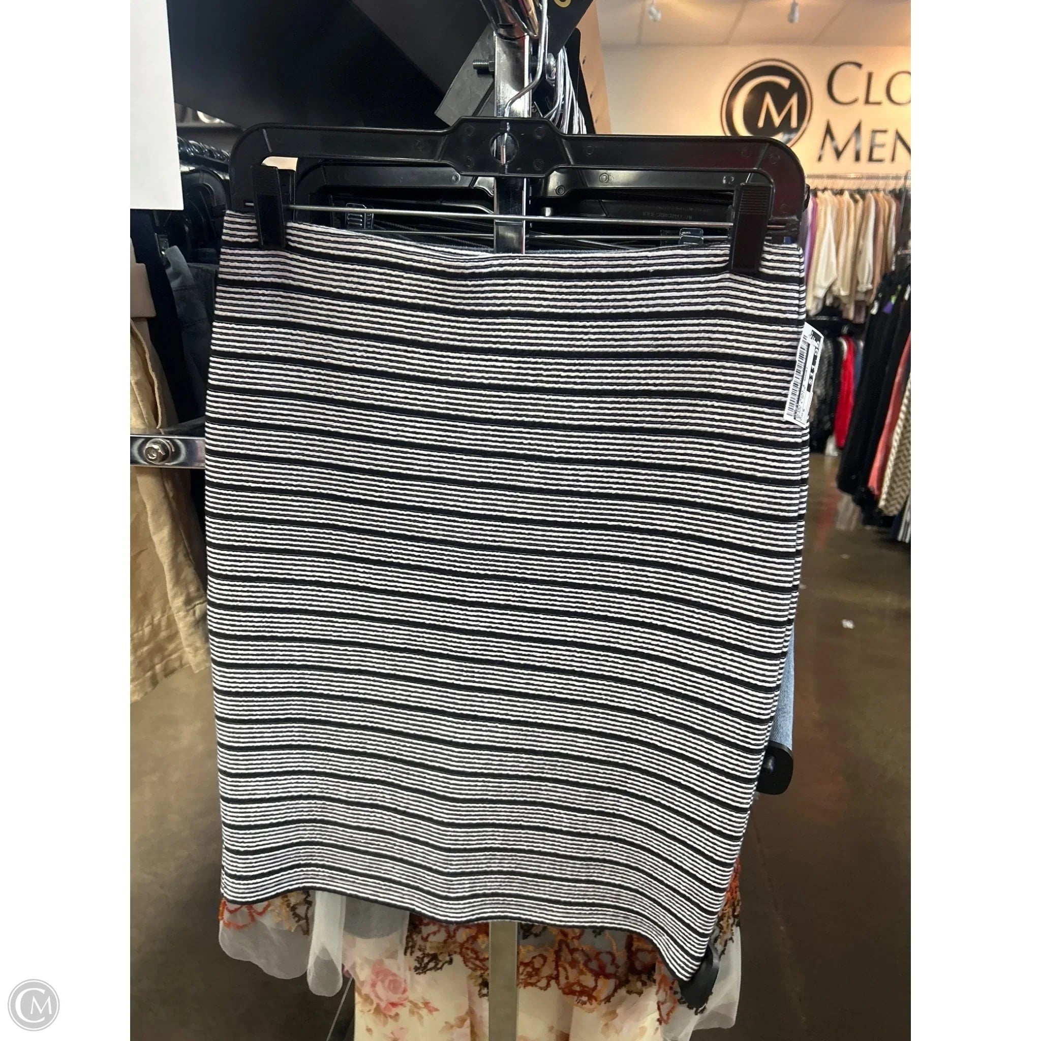 Skirt Mini & Short By Loft In Black & White, Size: S