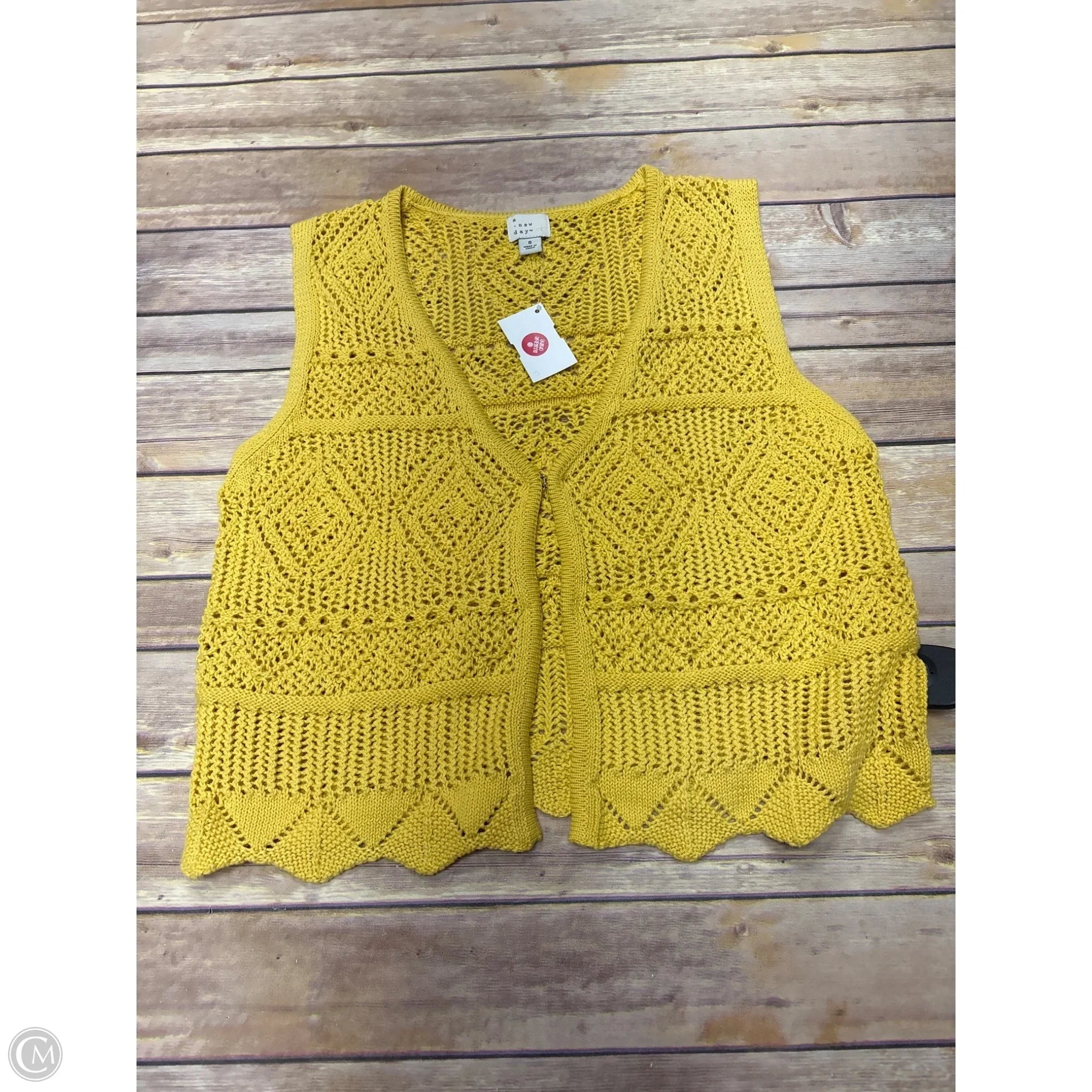 Vest Sweater By A New Day In Yellow, Size: S