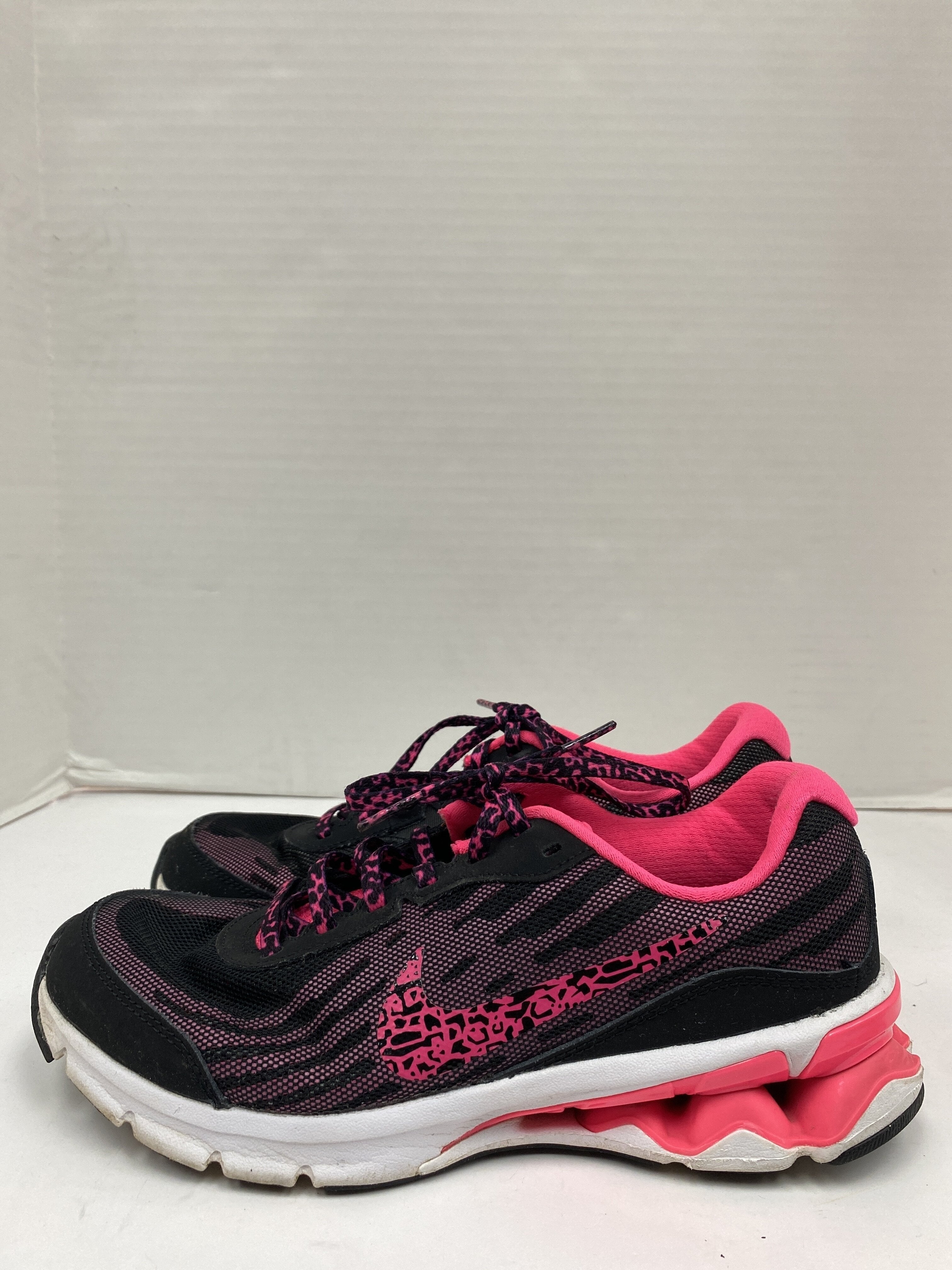 Shoes Athletic By Nike Size: 7