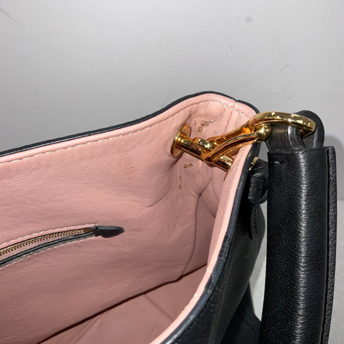 Handbag Luxury Designer By Louis Vuitton, Size: Large