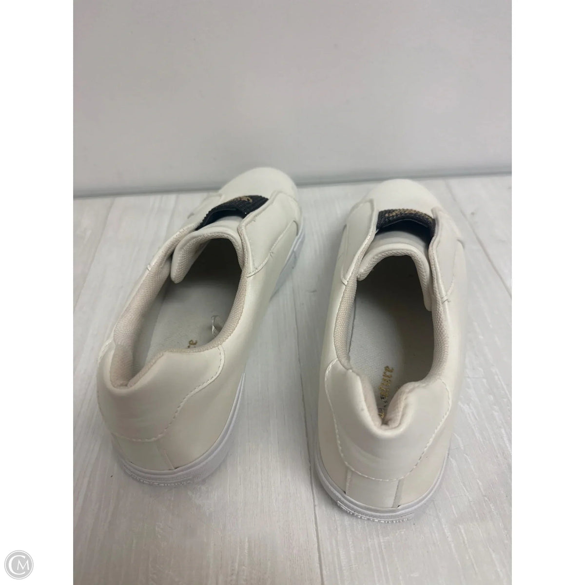 Shoes Athletic By Juicy Couture In White, Size: 10
