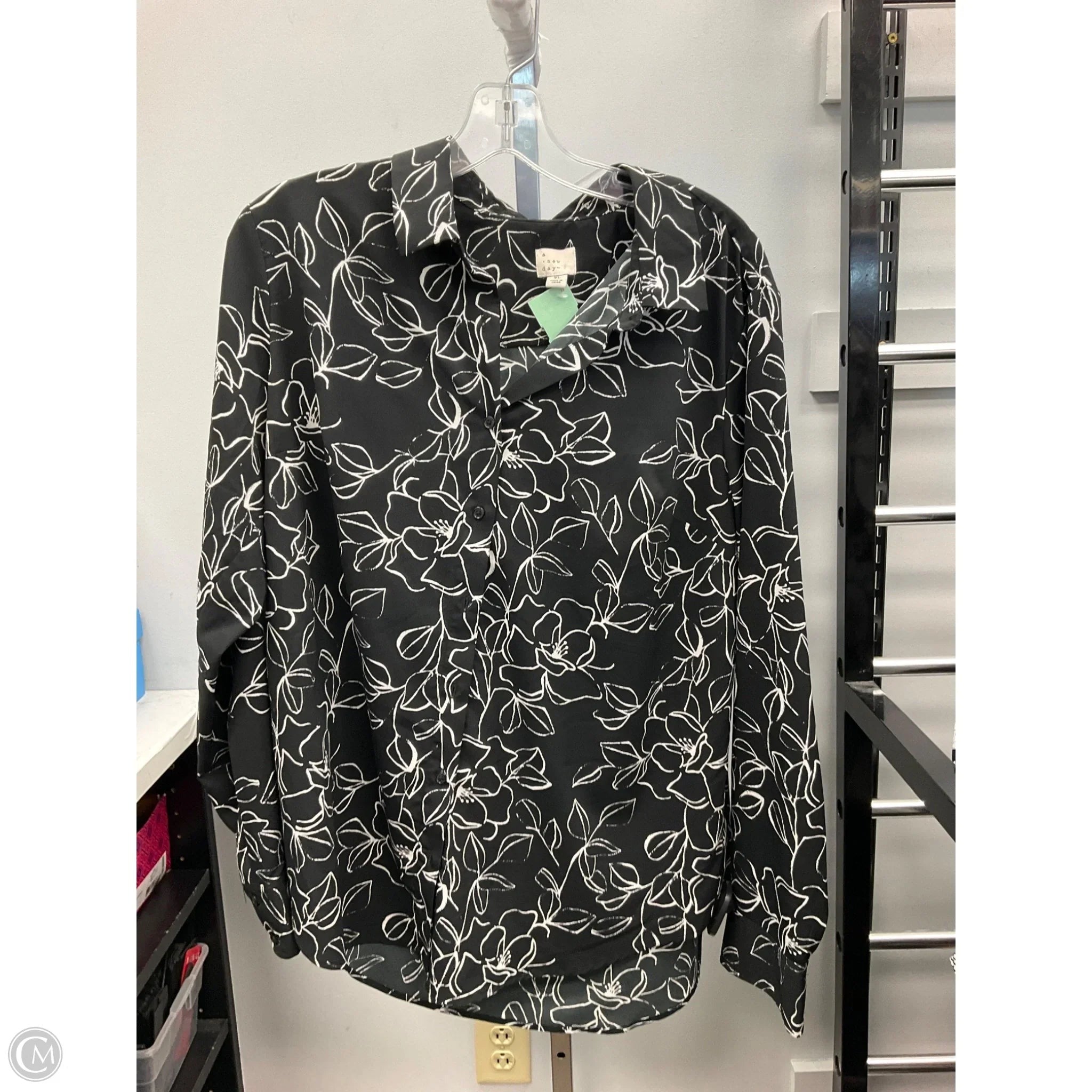 Top Long Sleeve By A New Day In Black & White, Size: Xl