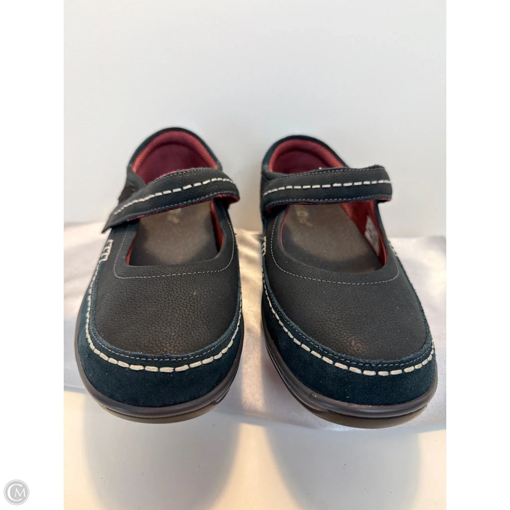 Shoes Flats By Clothes Mentor In Navy, Size: 8.5