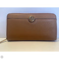 Wallet Designer By Tory Burch, Size: Large