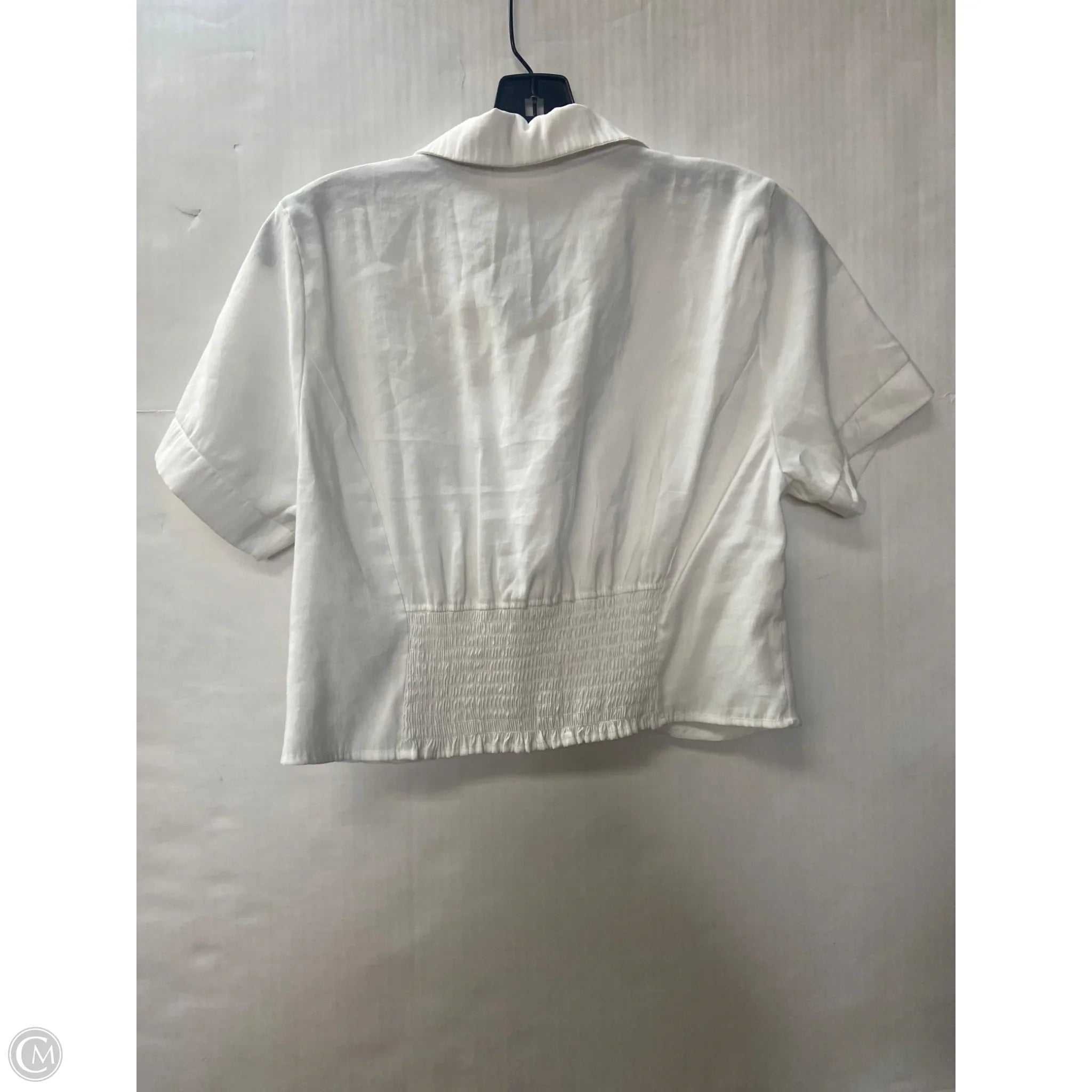 Top Short Sleeve By Kirious In White, Size: L