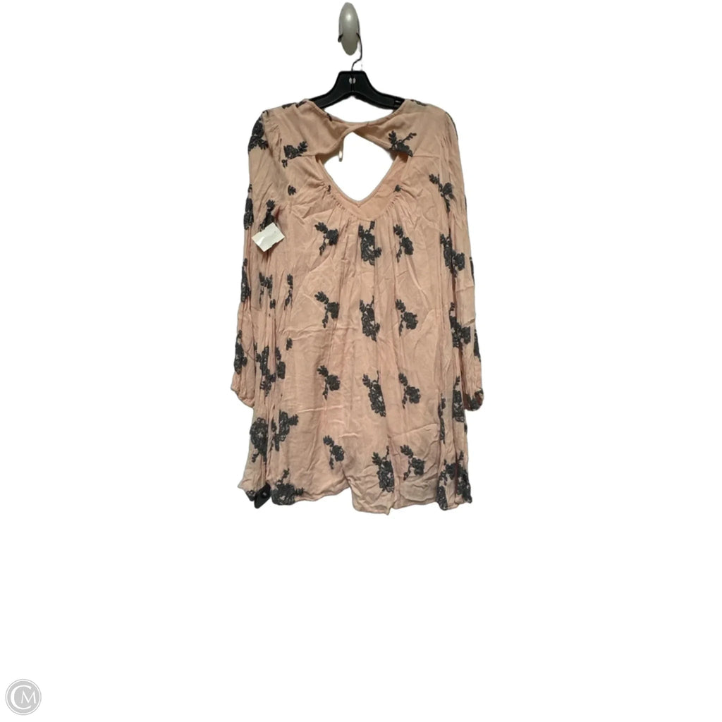 Dress Casual Short By Free People In Grey & Pink, Size: S