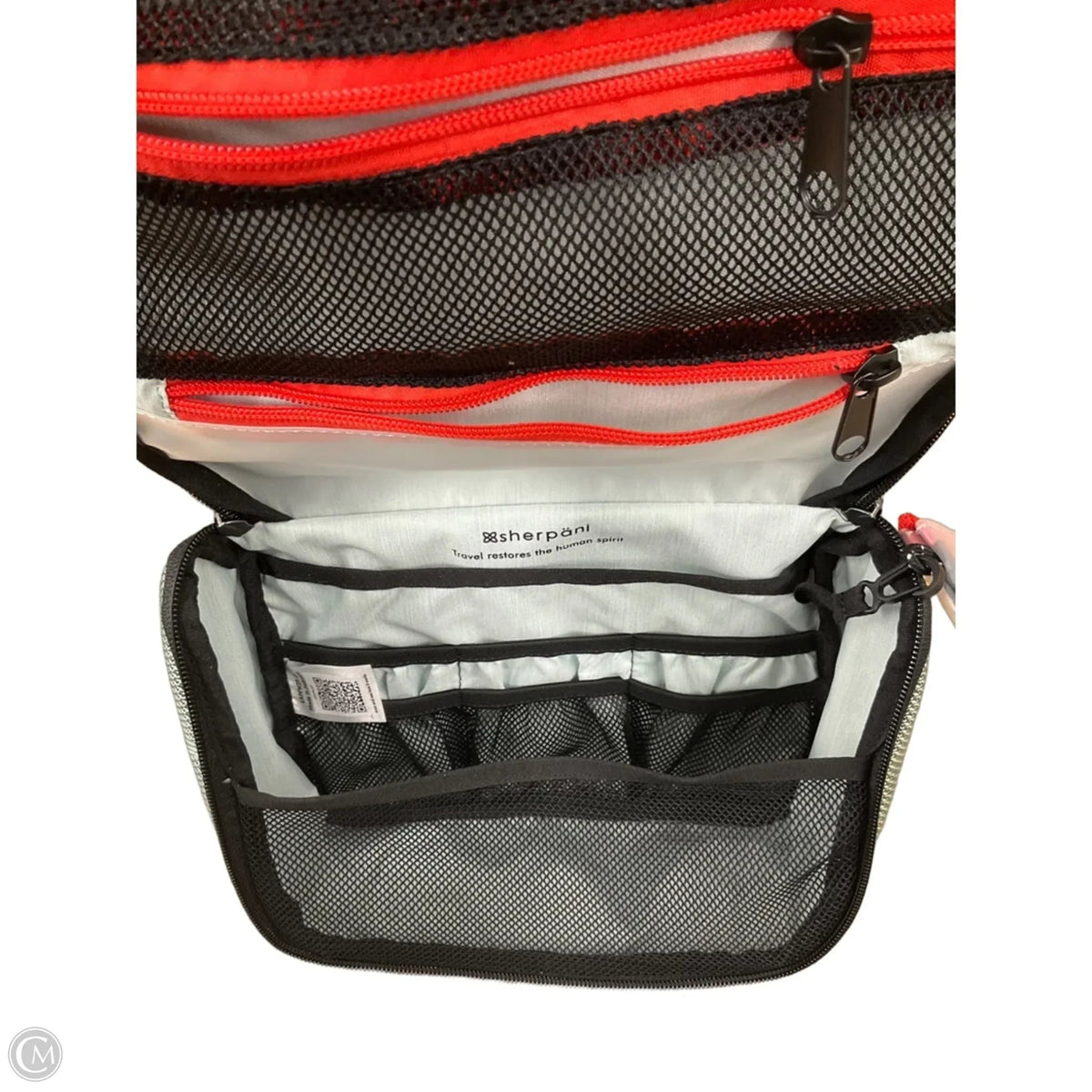 Makeup Bag By Sherpani, Size: Medium