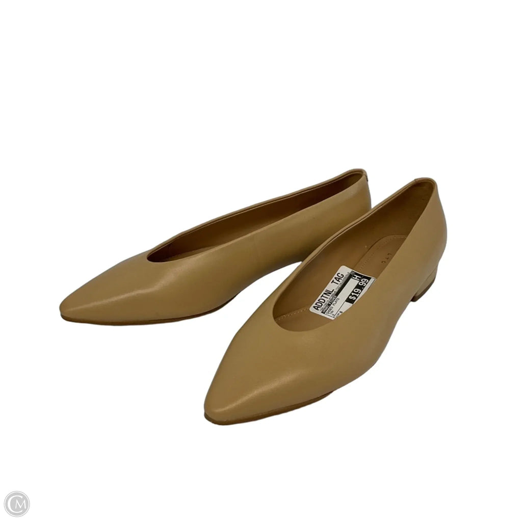 Shoes Flats By Marc Fisher In Tan, Size: 8