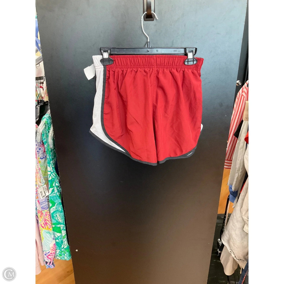 Athletic Shorts By Nike Apparel In Red, Size: Sp