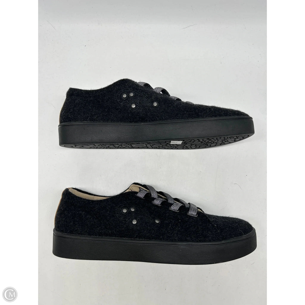Shoes Sneakers By Revitalign In Black, Size: 10