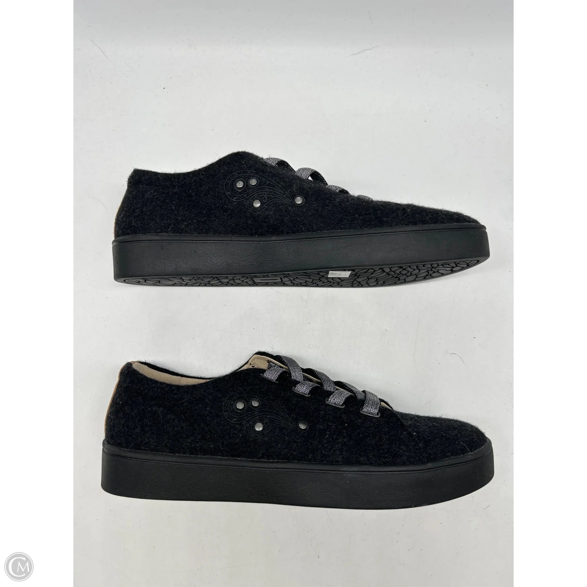 Shoes Sneakers By Revitalign In Black, Size: 10
