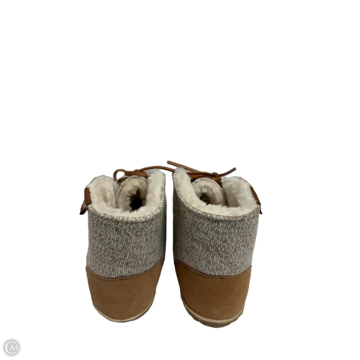 Boots Ankle Flats By Minnetonka In Cream, Size: 9