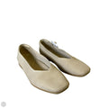Shoes Flats By Vivaia In Beige, Size: 10