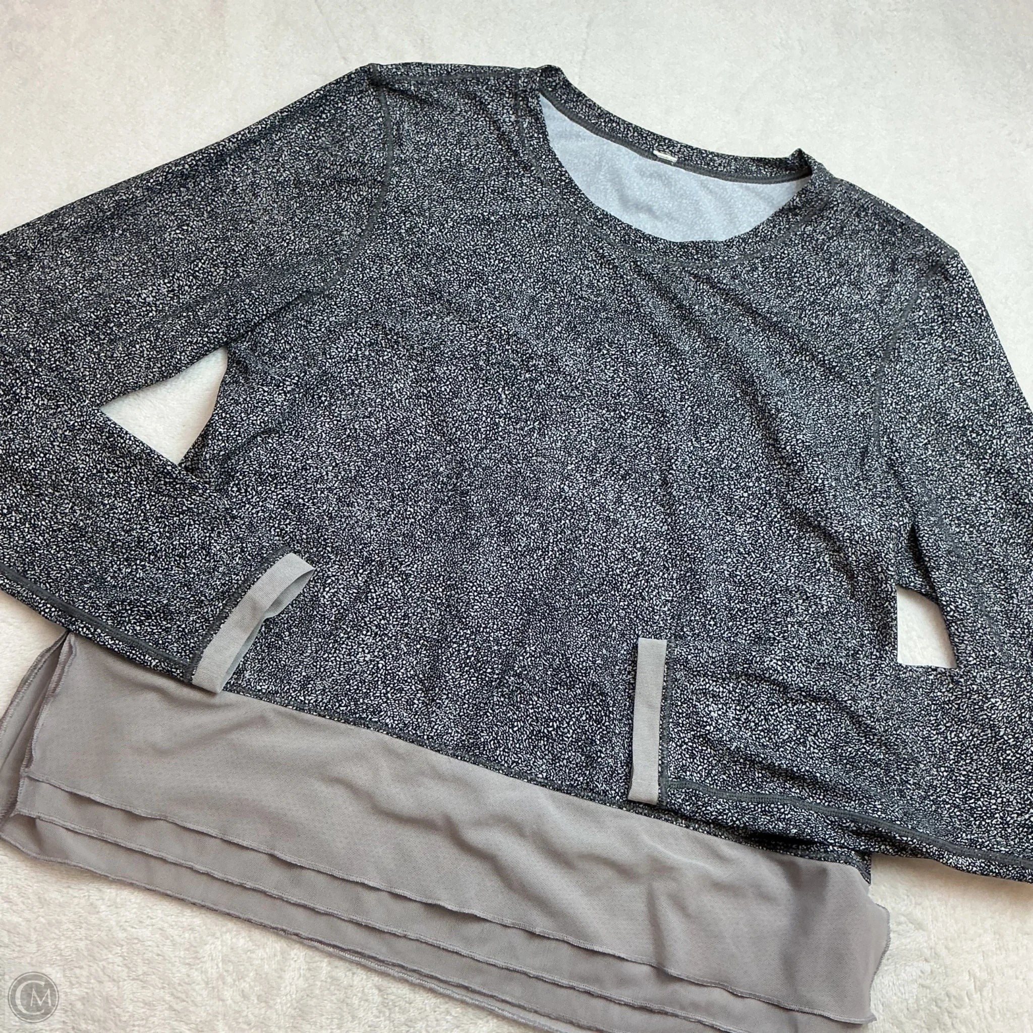 Athletic Top Long Sleeve Crewneck By Lululemon In Black & Grey, Size: S