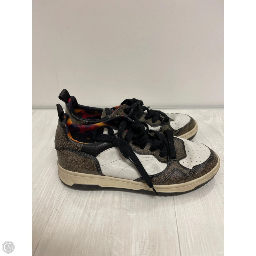 Shoes Sneakers By Steve Madden In Gold & White, Size: 7.5