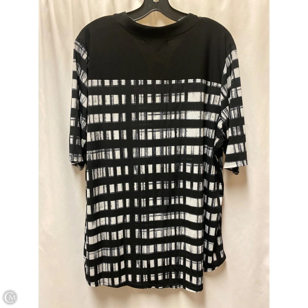 Top Short Sleeve By Clothes Mentor In Black & White, Size: 2x