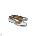 Shoes Flats By Clothes Mentor In Silver, Size: 6