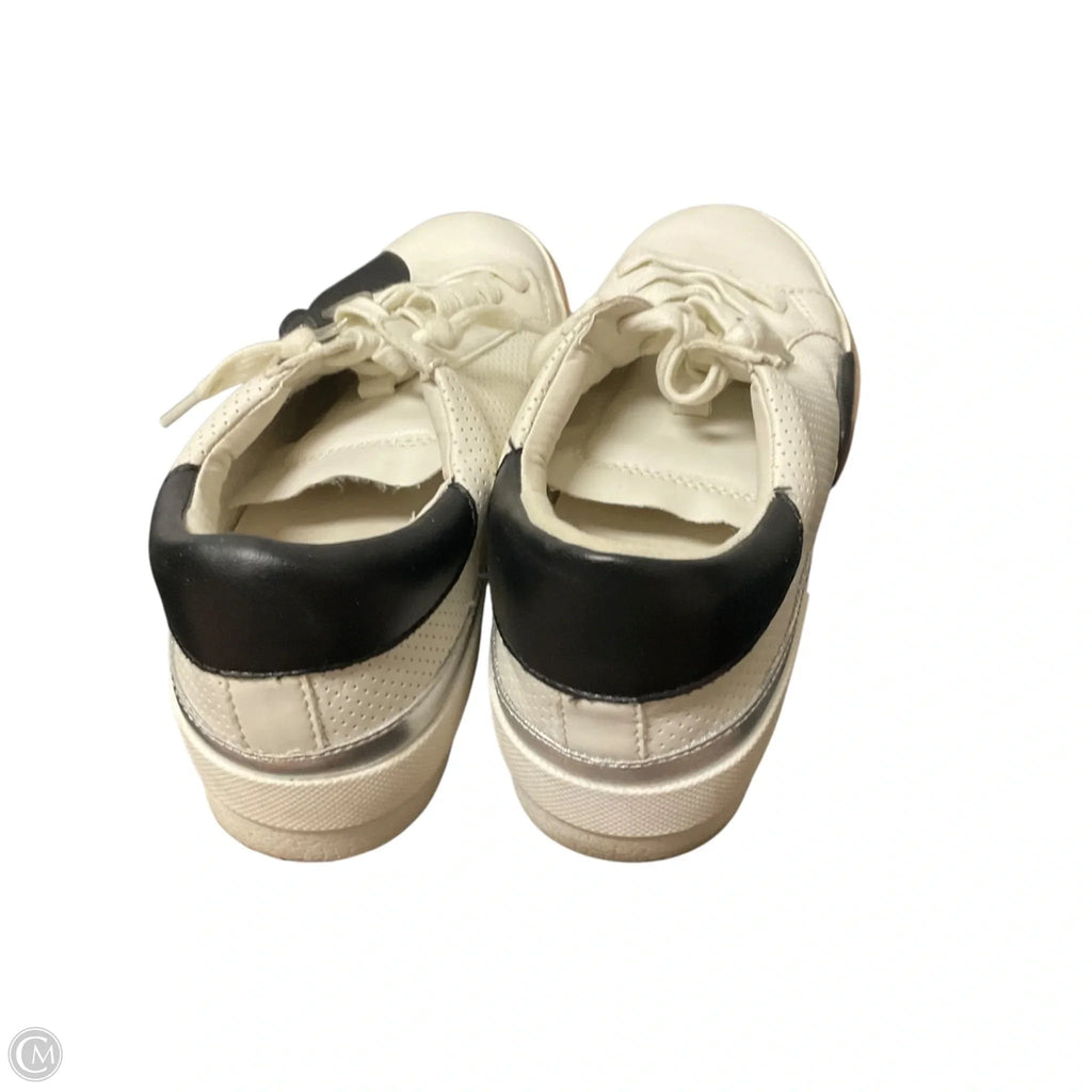 Shoes Sneakers By Dolce Vita In Cream, Size: 6