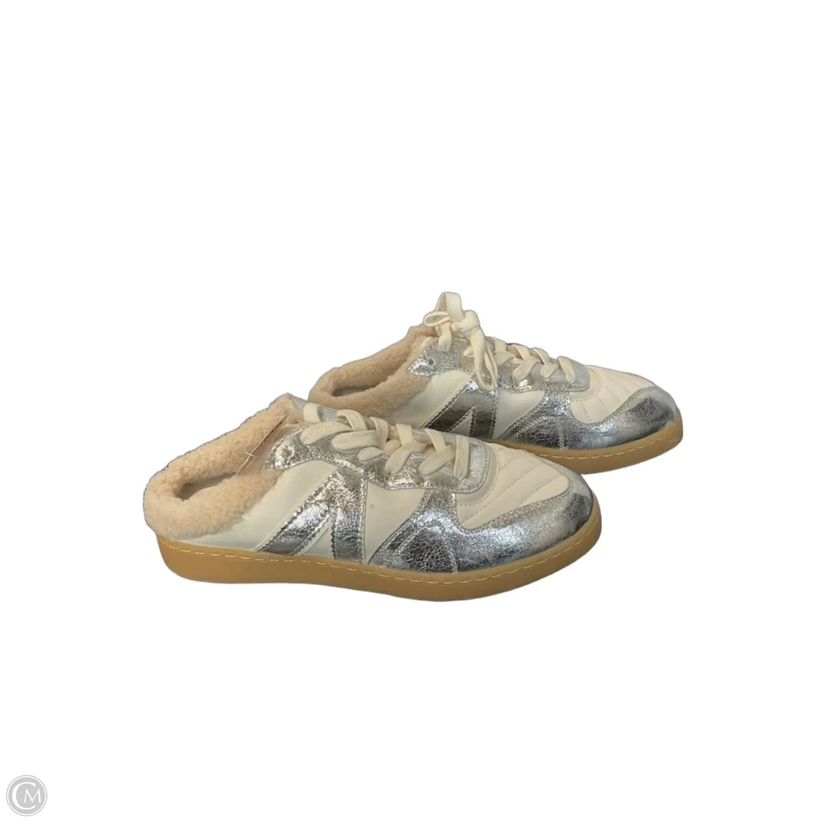 Shoes Sneakers By Mia In White, Size: 9.5