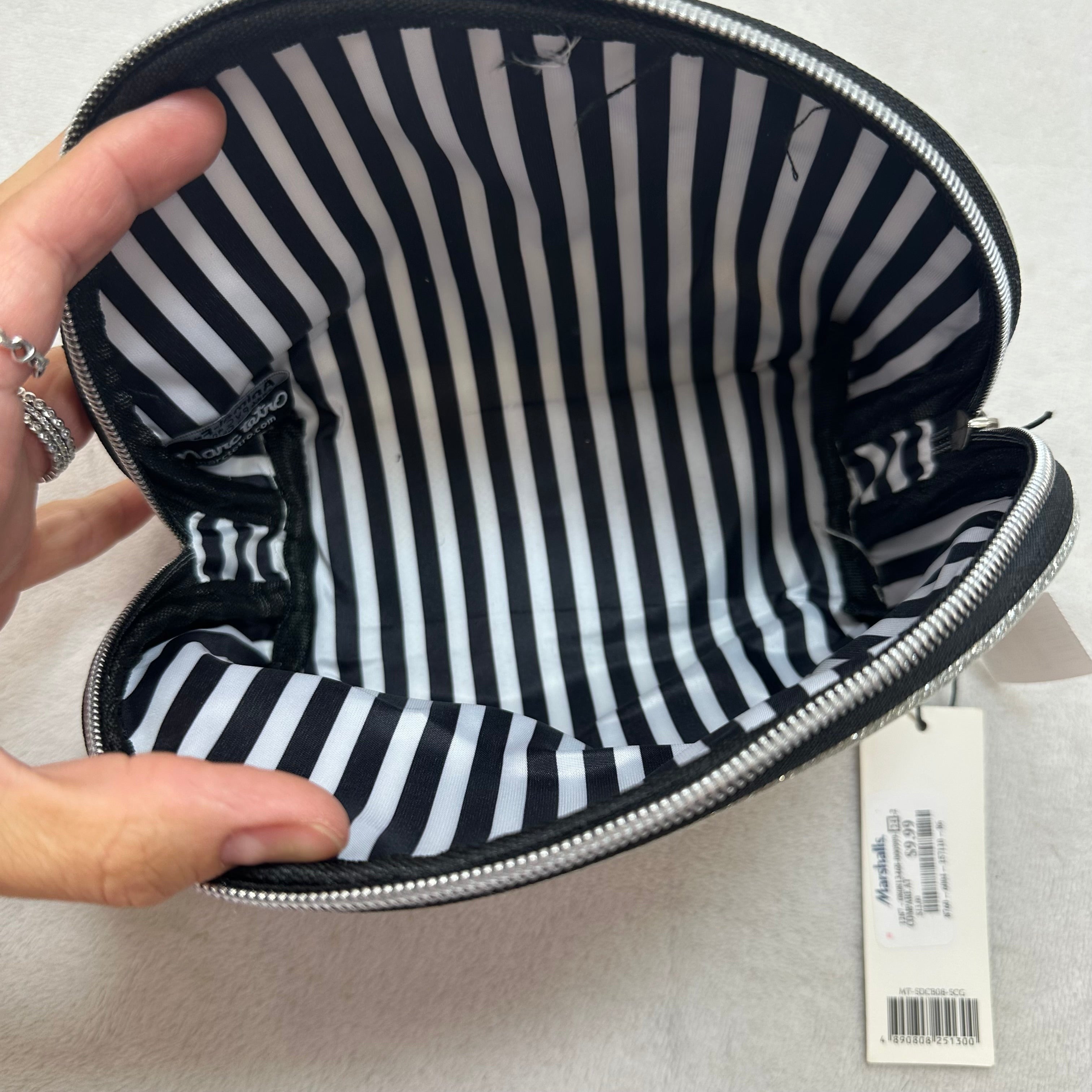 Accessory Tag By Clothes Mentor, Size: Small