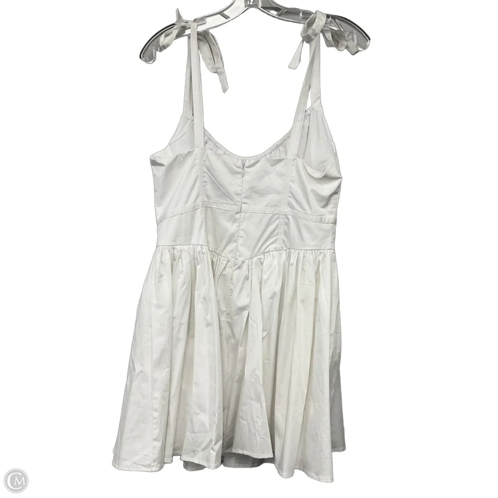 Dress Casual Short By Mable In White, Size: L