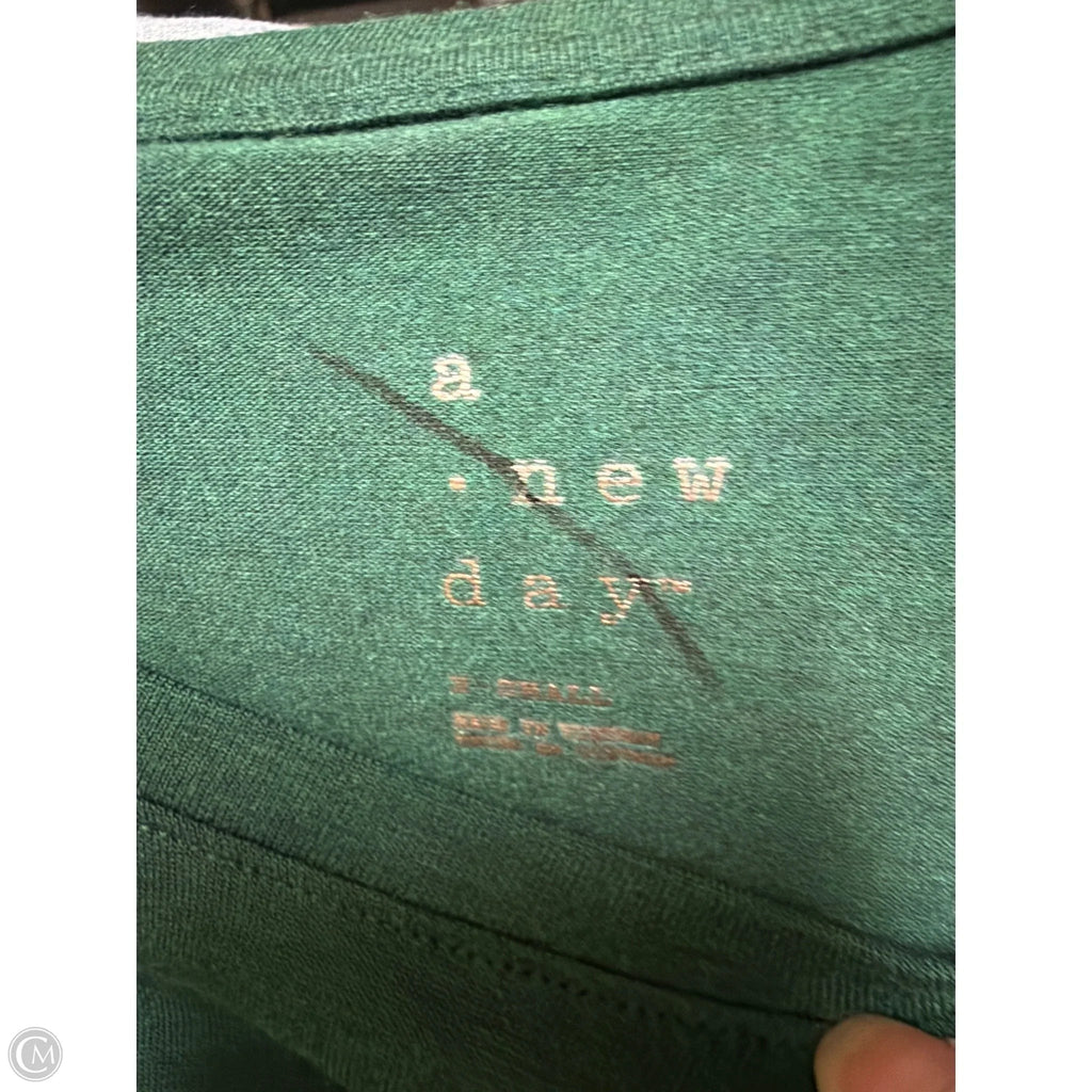 Top Short Sleeve By A New Day In Green, Size: Xs