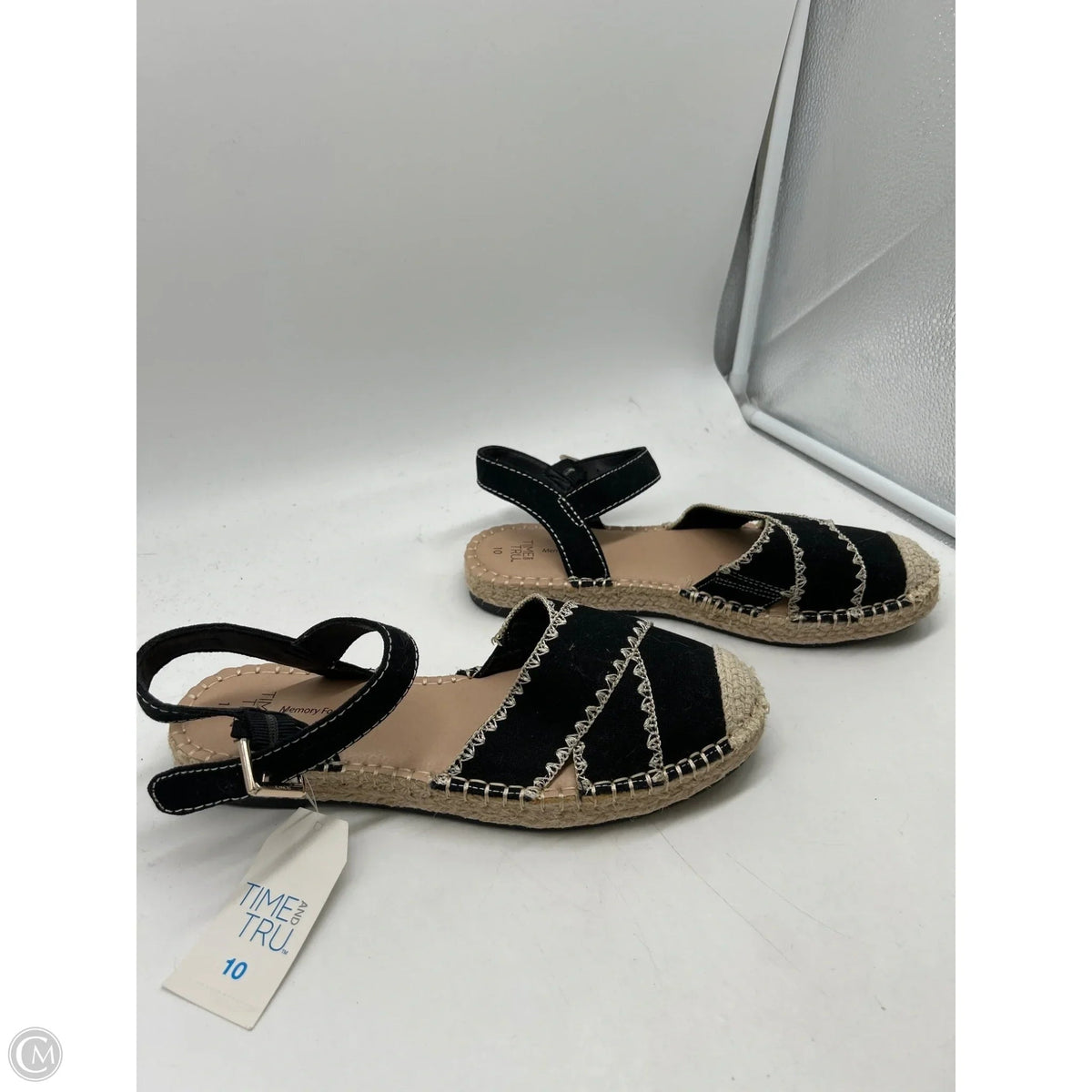 Sandals Flats By Time And Tru In Black, Size: 10