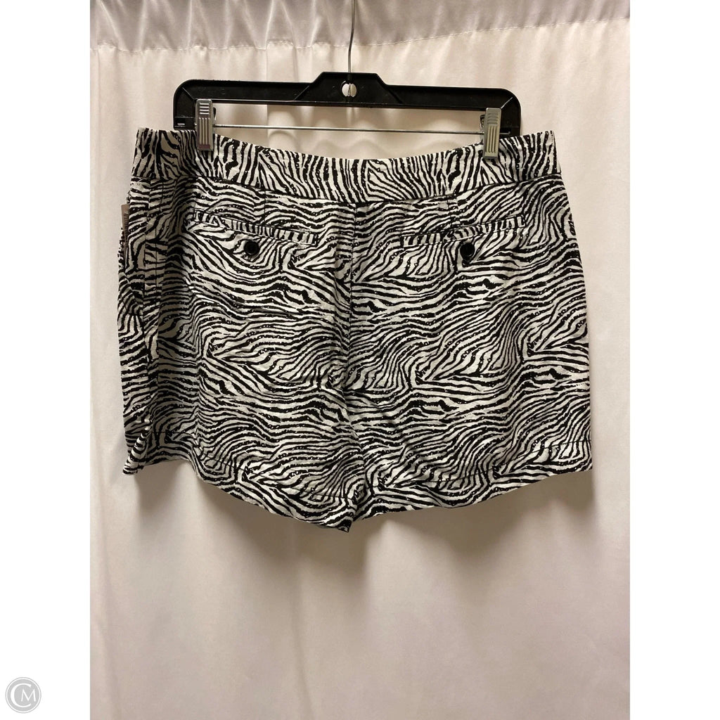 Shorts By Madison In Black & White, Size: 12