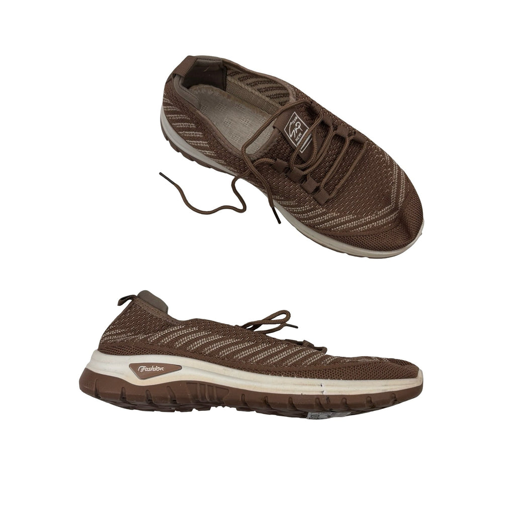 Shoes Sneakers By Clothes Mentor In Tan, Size:12.5