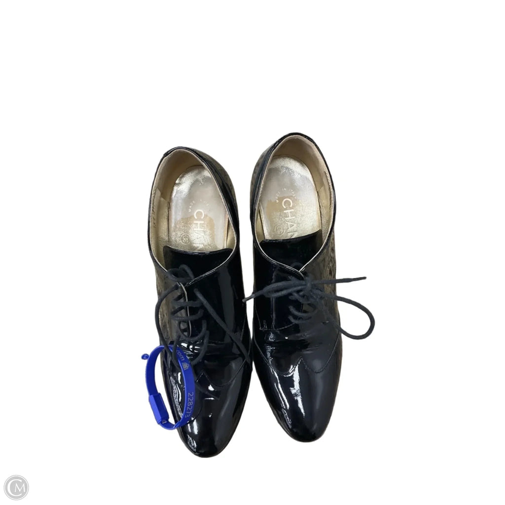 Shoes Luxury Designer By Chanel In Black, Size: 8
